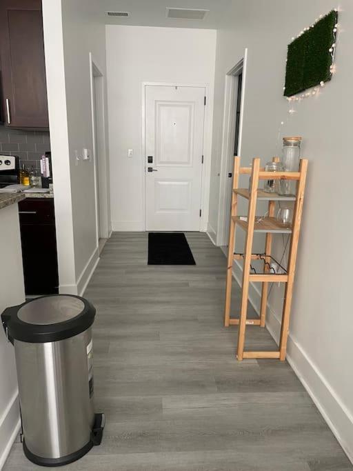 Cozy, High Rise, Large Studio Facing Downtown . Apartment Baltimore Ngoại thất bức ảnh